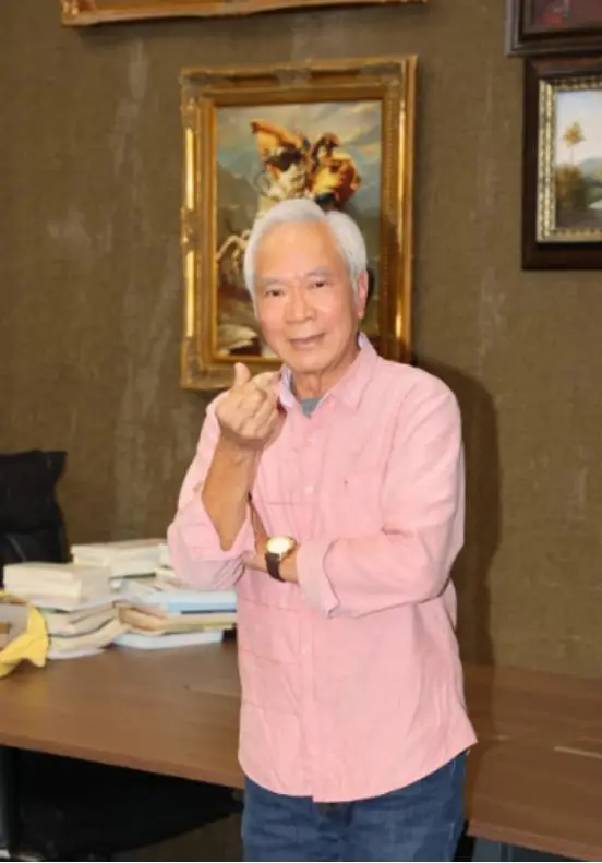 香港知名老戏骨含泪告白小36岁女友，仍对女方存在幻想，等待转机  第6张