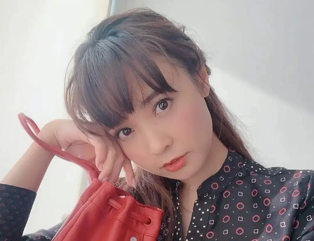 香港“童颜女神”做冻卵手术，分享全过程，被传前男友因拍限制片面分手  第9张