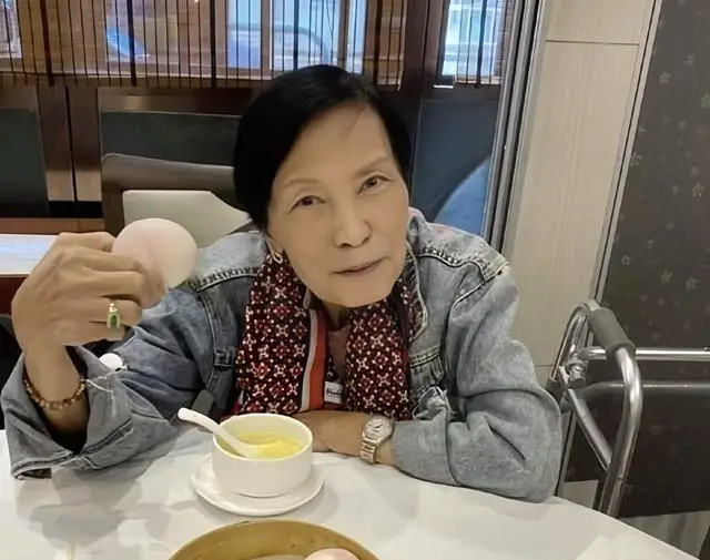 突发！香港知名演员宣布捐赠所有财产，看淡生死已立好遗嘱  第5张