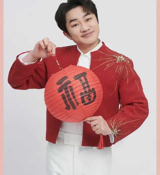 知名港星事业越来越好！旗下公司签约艺人超200位，已进军饮食界  第5张