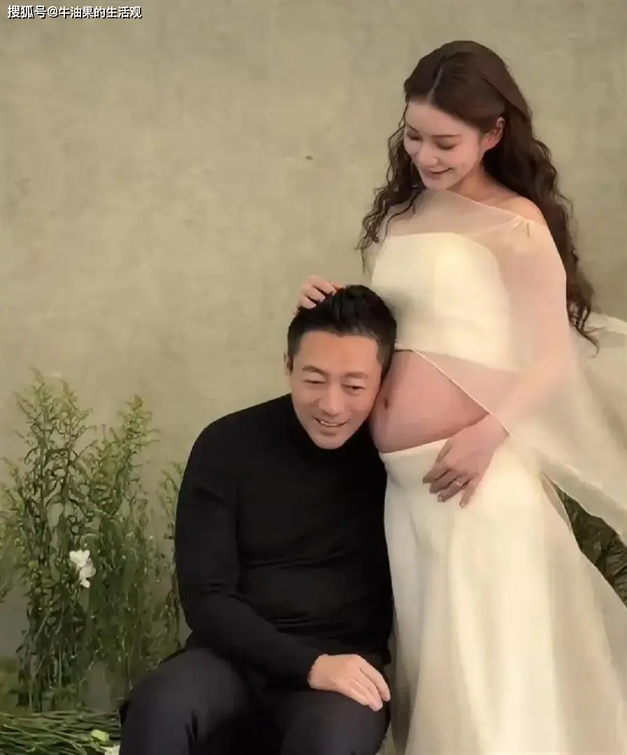 马筱梅拍孕妇照，汪小菲笑得很勉强？玥儿姐弟来北京了，张兰陪着玩  第3张