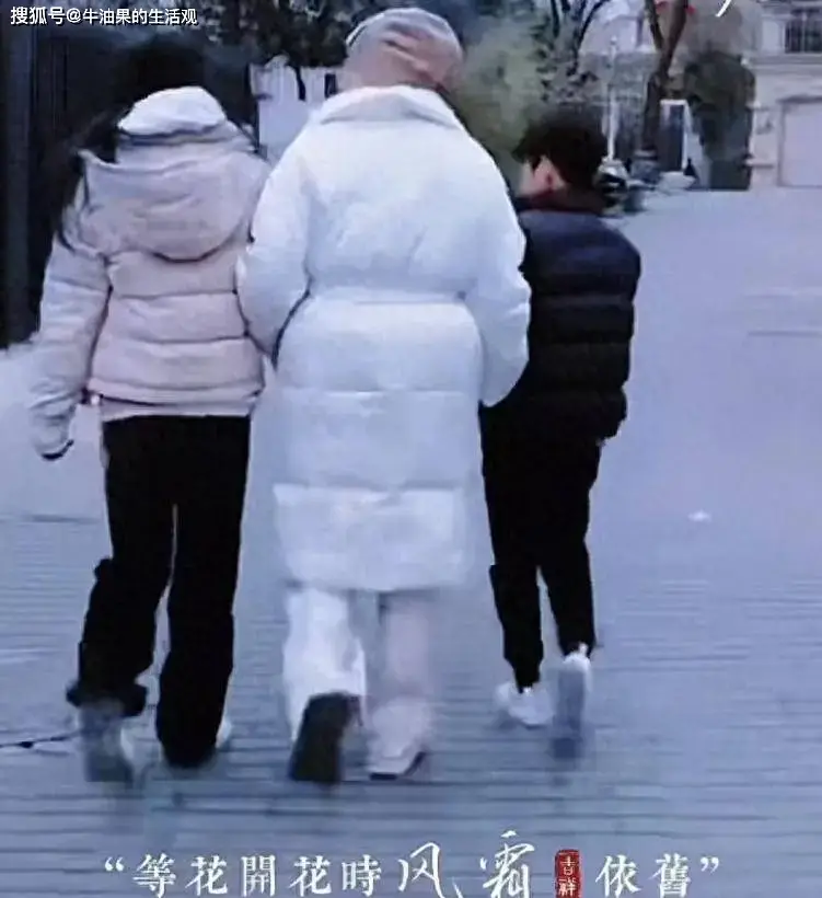 马筱梅拍孕妇照，汪小菲笑得很勉强？玥儿姐弟来北京了，张兰陪着玩  第6张