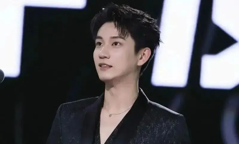 最近总在刷到李昕季烨和朱美吉很好磕，想知道他俩在一起了  第3张