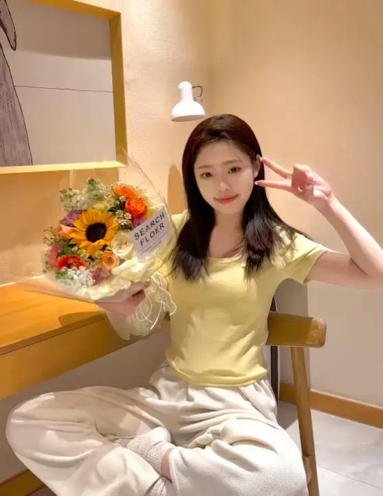 山东25岁美女秦贝贝去世当天下葬，前未婚夫是千万网红  第20张