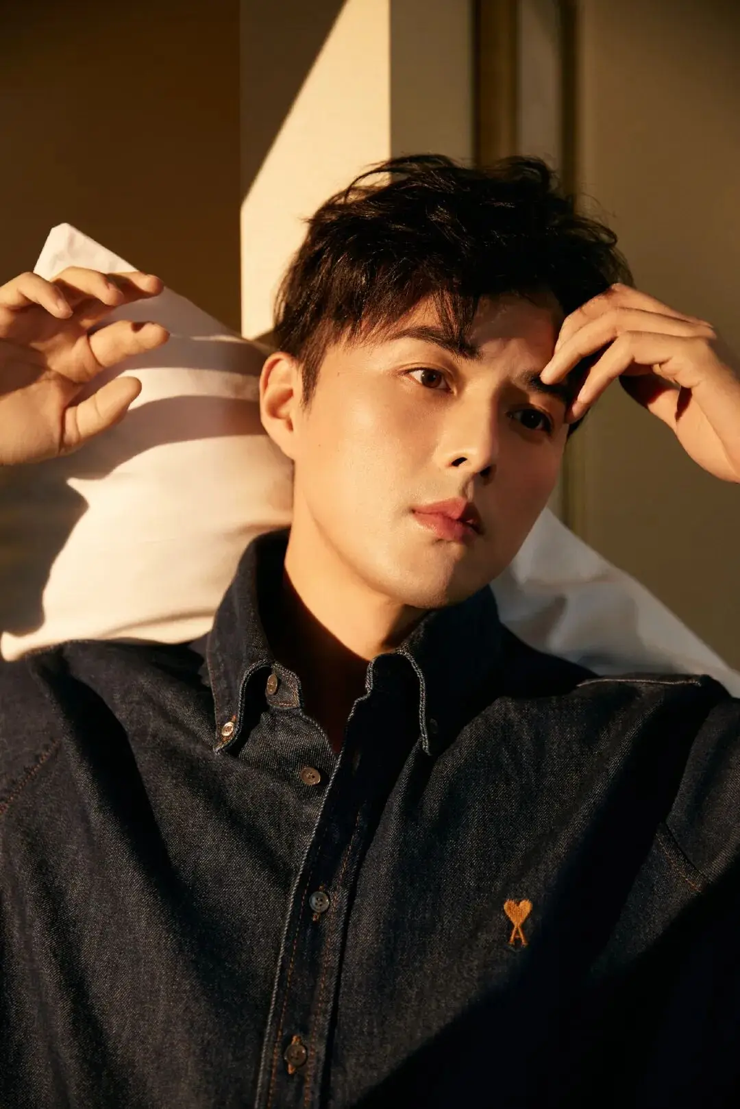 孔雀公主被小三逼宫引同情 林俊杰看直播爱上网红？  第3张