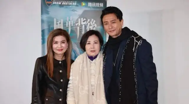 TVB视帝现身市场买菜,背包接地气,刚获得内地年度实力大奖 第8张 TVB视帝现身市场买菜,背包接地气,刚获得内地年度实力大奖 第8张