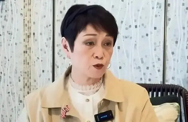 TVB知名演员老公因病离世，每天以泪洗面，移居珠海独自生活  第2张