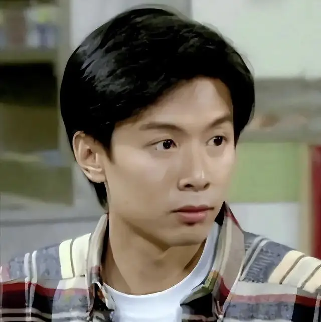 TVB离巢男星淡出圈音讯全无!弃百亿身家潜心礼佛,曾恋上蔡少芬 第6张 TVB离巢男星淡出圈音讯全无!弃百亿身家潜心礼佛,曾恋上蔡少芬 第6张