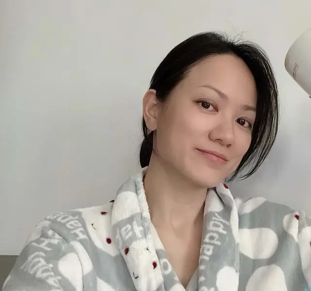 香港知名女星状态冻龄，离巢TVB火速宣布结婚，坚持丁克不生娃  第10张