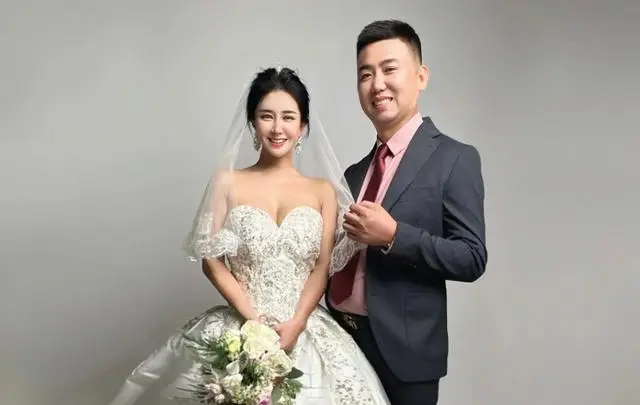 恭喜！香港过气艳星晒照宣布生子，再婚嫁山东农村小伙  第5张