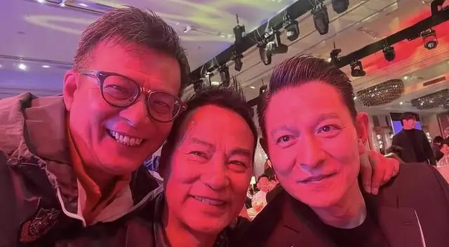 香港知名男星否认恋情，承诺为亡妻终身不娶，已正式退出娱乐圈  第5张