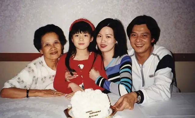 香港知名男星否认恋情，承诺为亡妻终身不娶，已正式退出娱乐圈  第8张