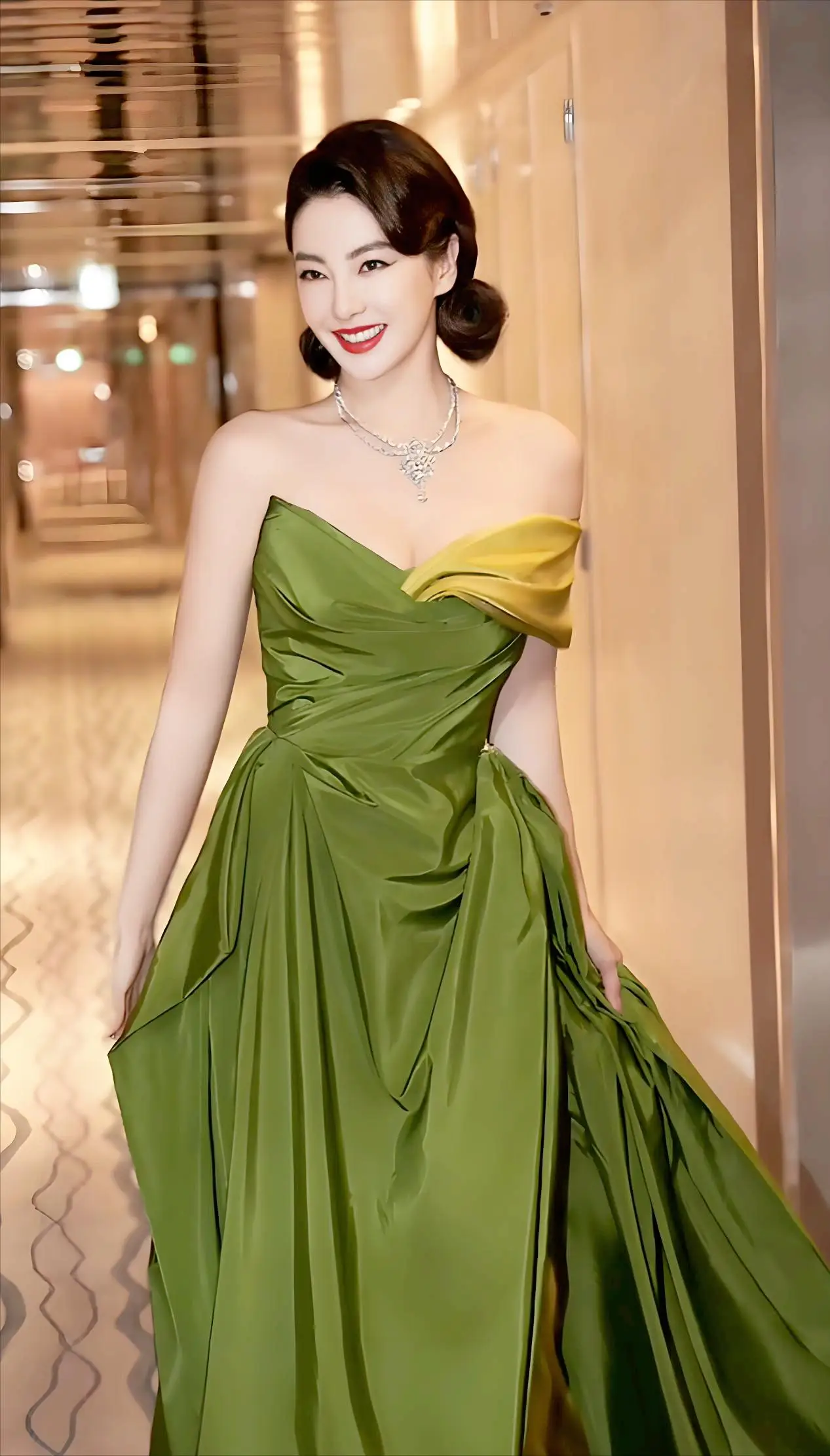 张雨绮被实名举报代孕、插足婚姻！她两婚两离，原生家庭伤她太深  第11张