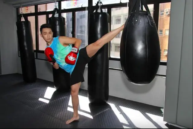 恭喜！TVB“功夫新星”宣布当爸，结婚不到三个月，老婆家世显赫  第8张